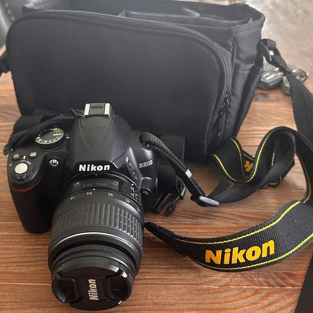 D3000 Camera barely used